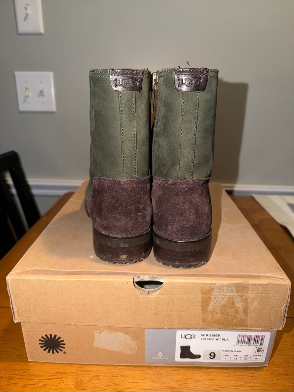 Womens UGG combat boots Size 9 - Picture 4 of 7
